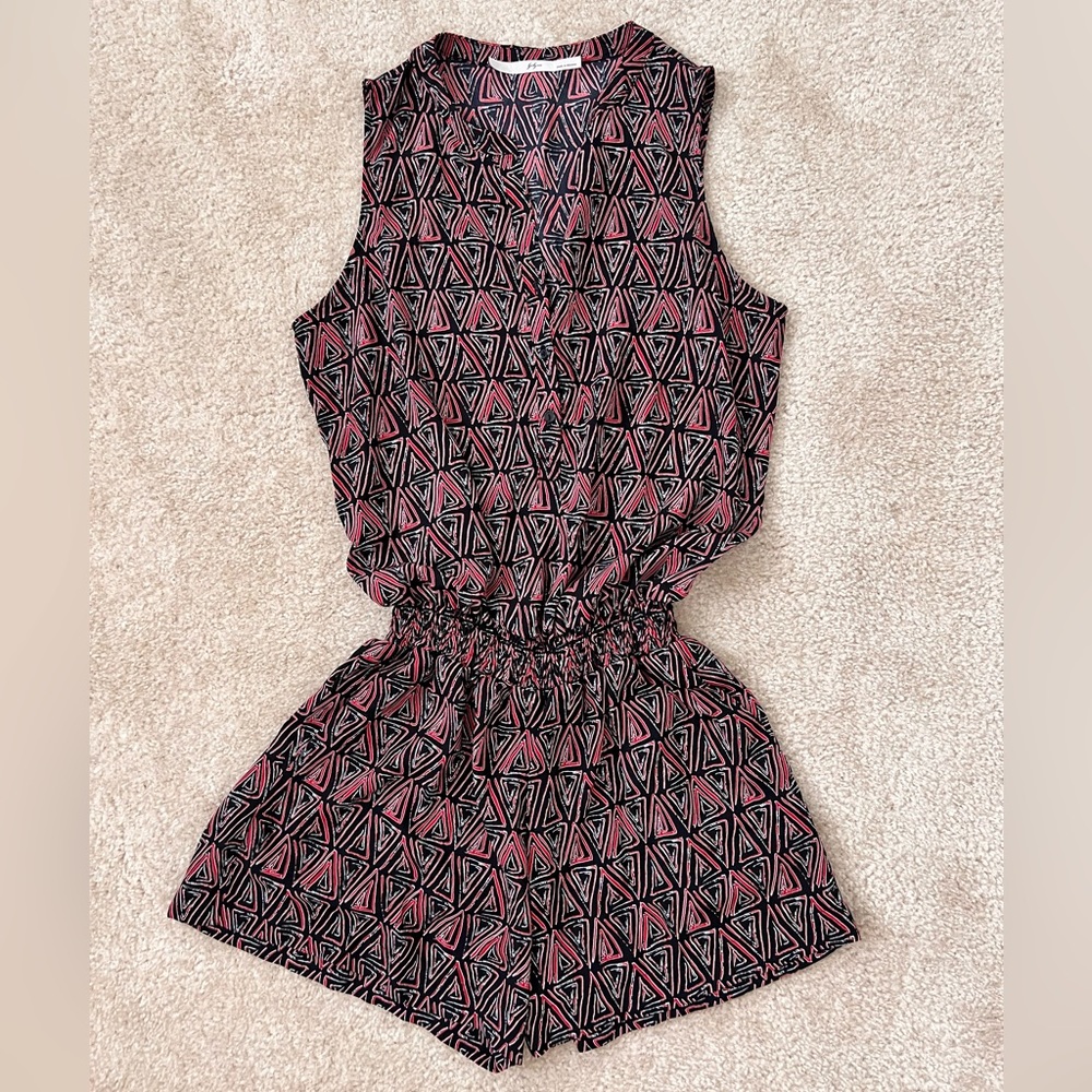 Gibgon Romper with Elastic Waist
